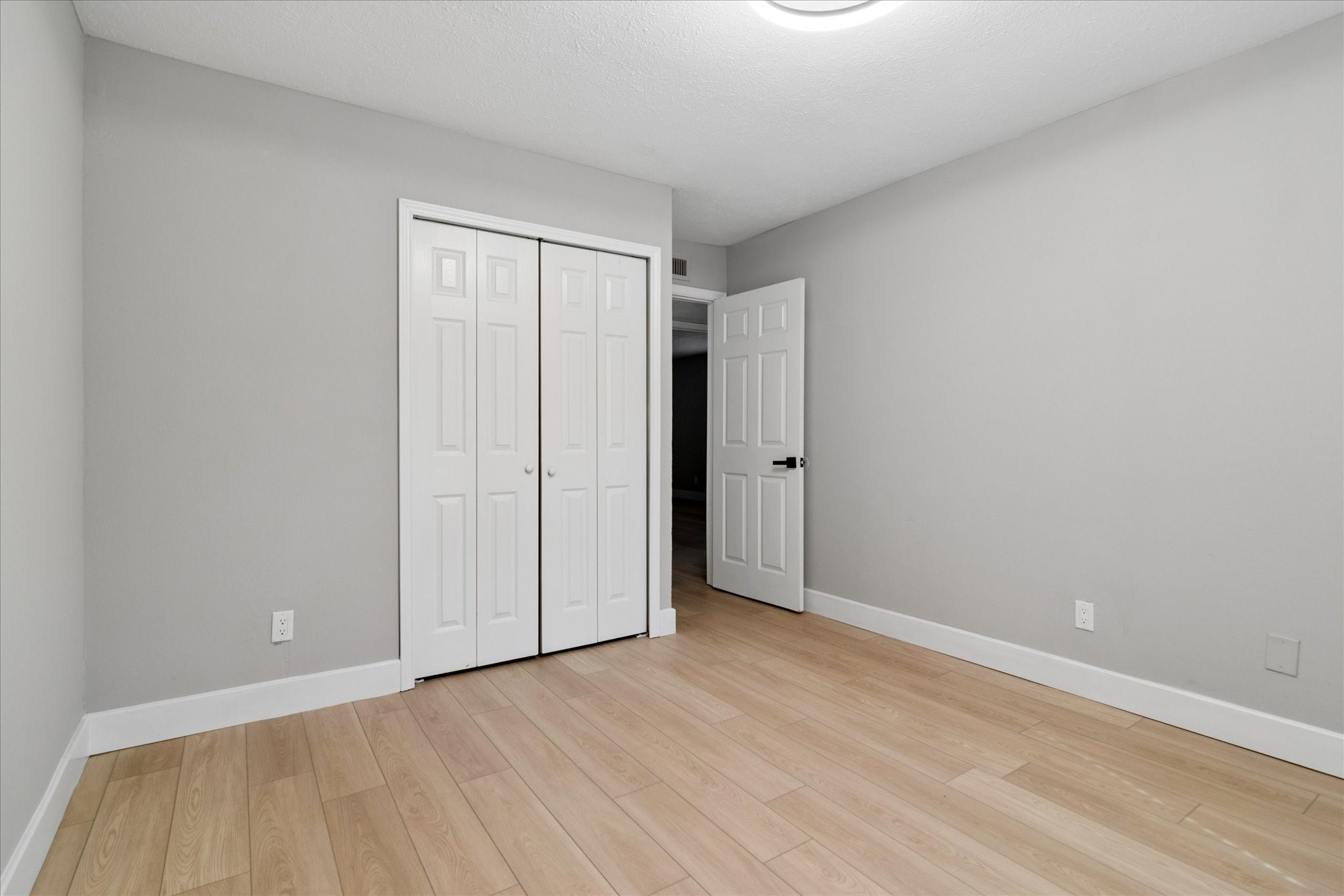 7426 Cloverglen Drive Dallas TX 75249