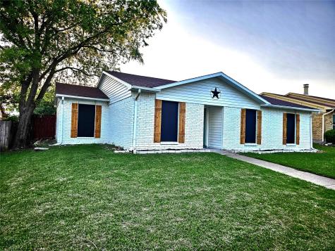 7426 Cloverglen Drive Dallas TX 75249