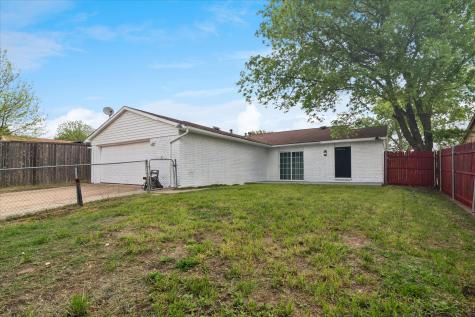 7426 Cloverglen Drive Dallas TX 75249