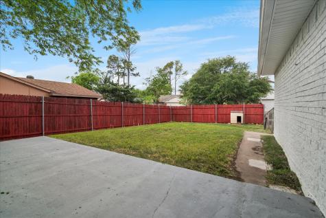 7426 Cloverglen Drive Dallas TX 75249