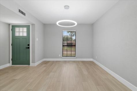 7426 Cloverglen Drive Dallas TX 75249
