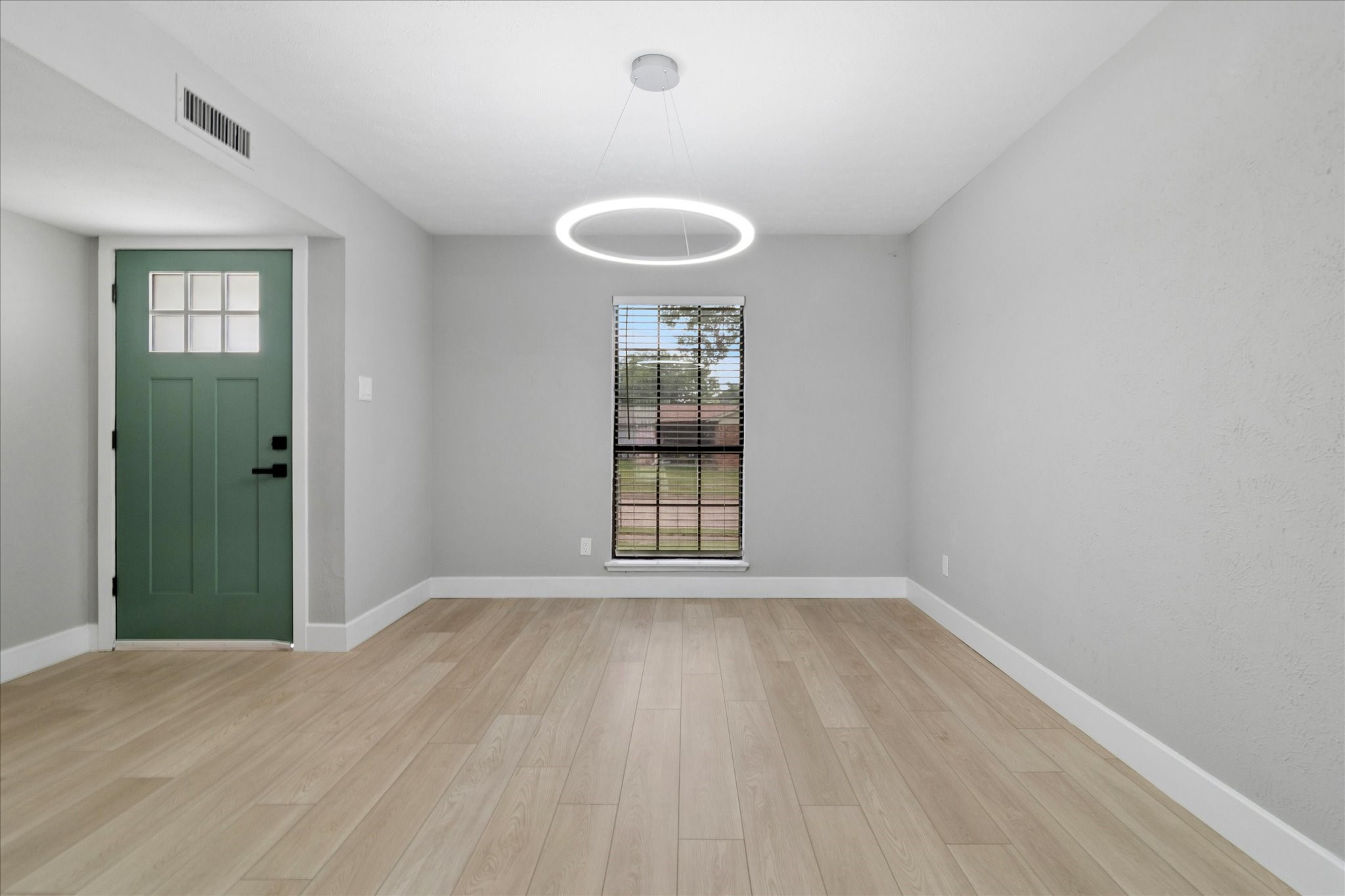 7426 Cloverglen Drive Dallas TX 75249