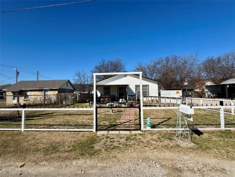 1100 SW 2nd Avenue Mineral Wells TX 76067