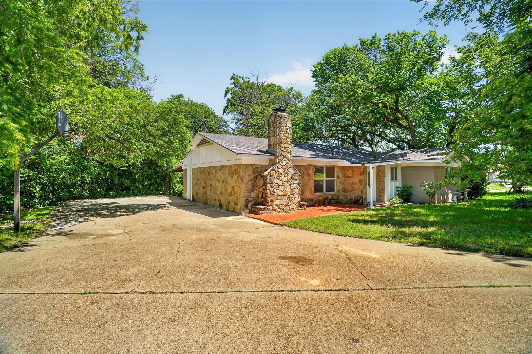102 Live Oak Lane Weatherford TX 76086