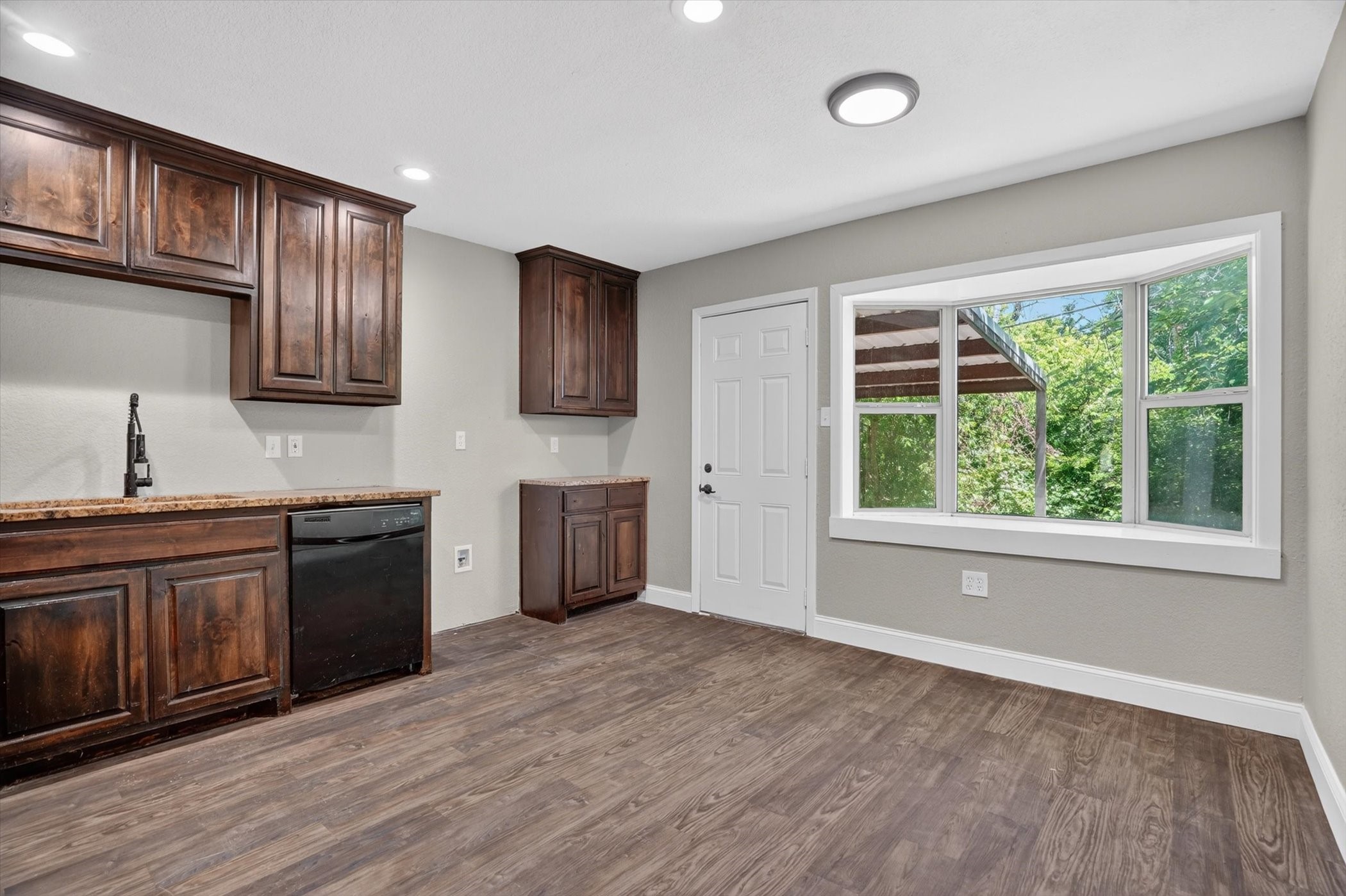 102 Live Oak Lane Weatherford TX 76086