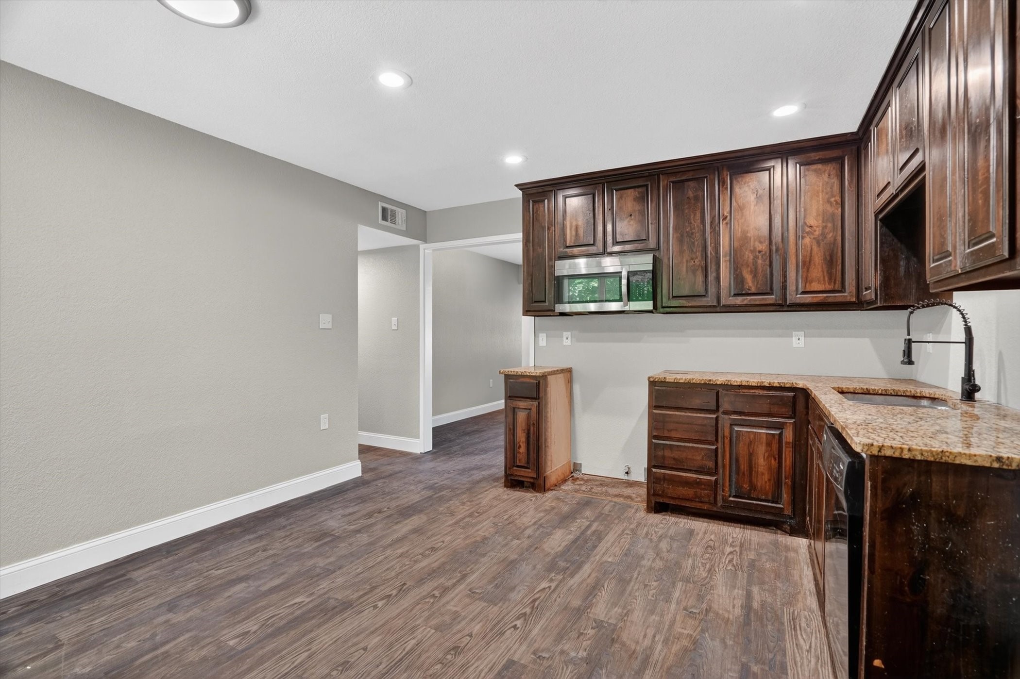 102 Live Oak Lane Weatherford TX 76086