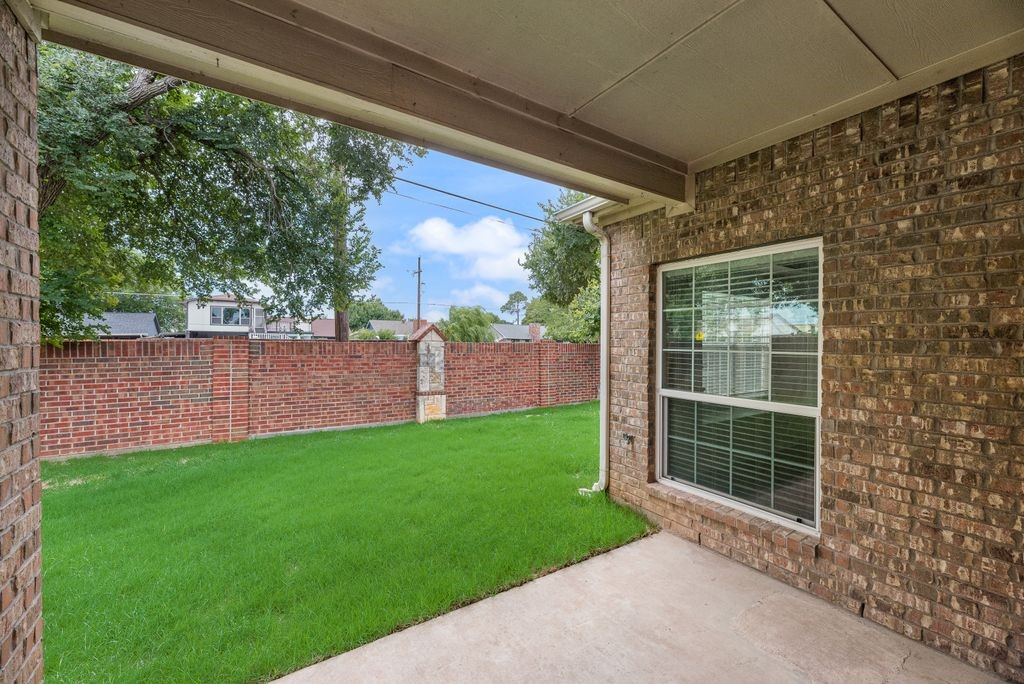 1404 Ashby Drive Lewisville TX 75067