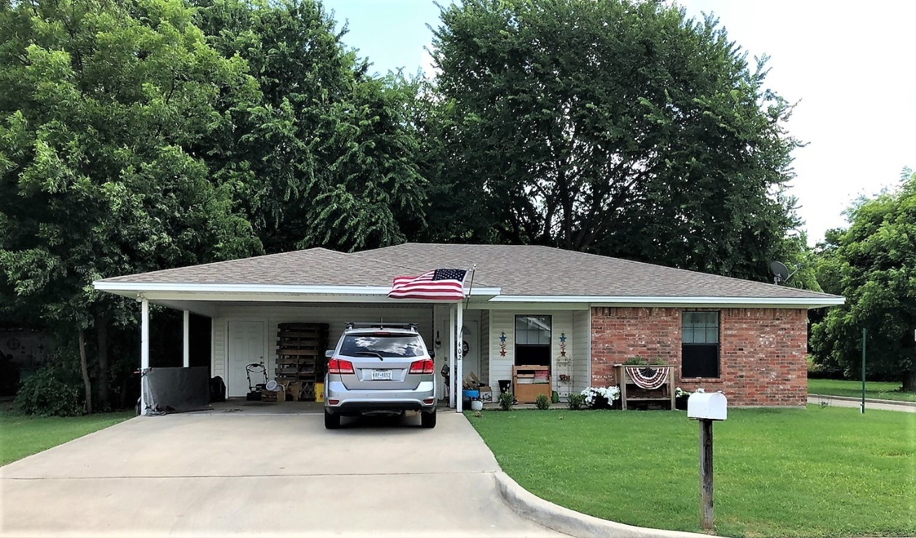 402 N Taylor Street Gainesville TX 76240