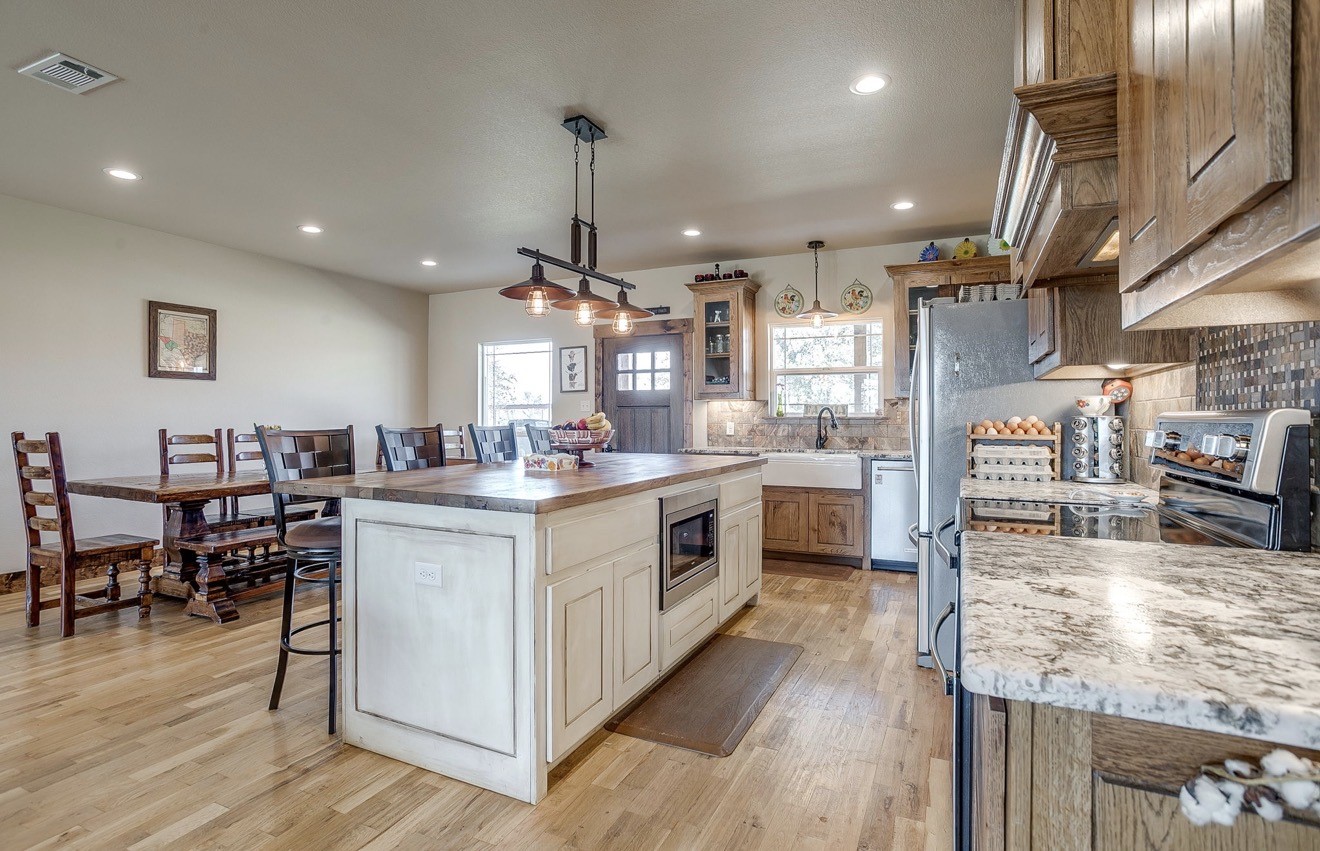 670 Loggins Trail Poolville TX 76487