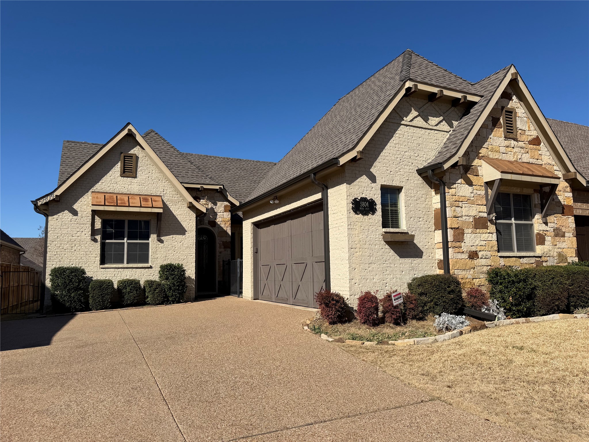 5804 Mira Lago Lane Arlington TX 76017