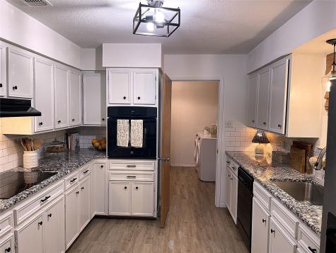 1105 La Villeta Street Mexia TX 76667