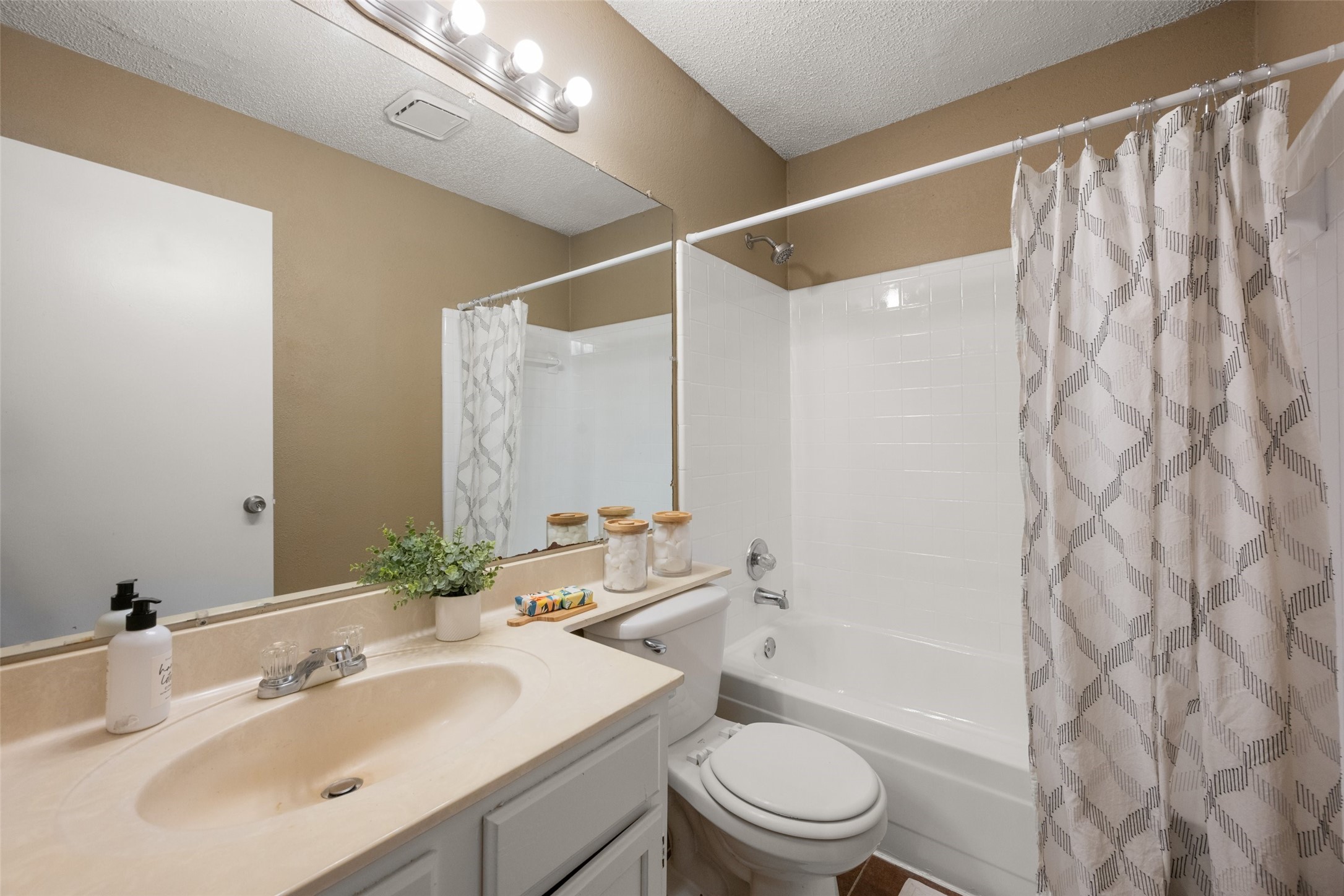 4756 Hollow Tree Drive Arlington TX 76018