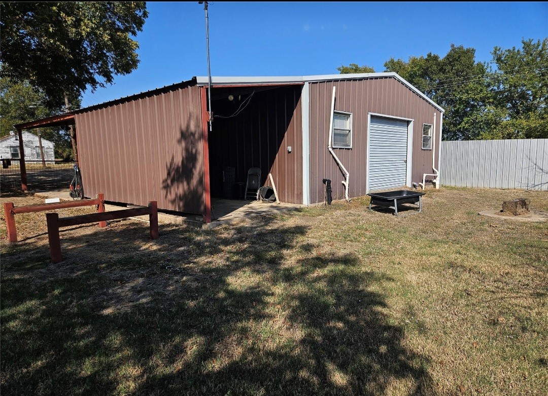 1347 Farm Road 38 S Brookston TX 75421