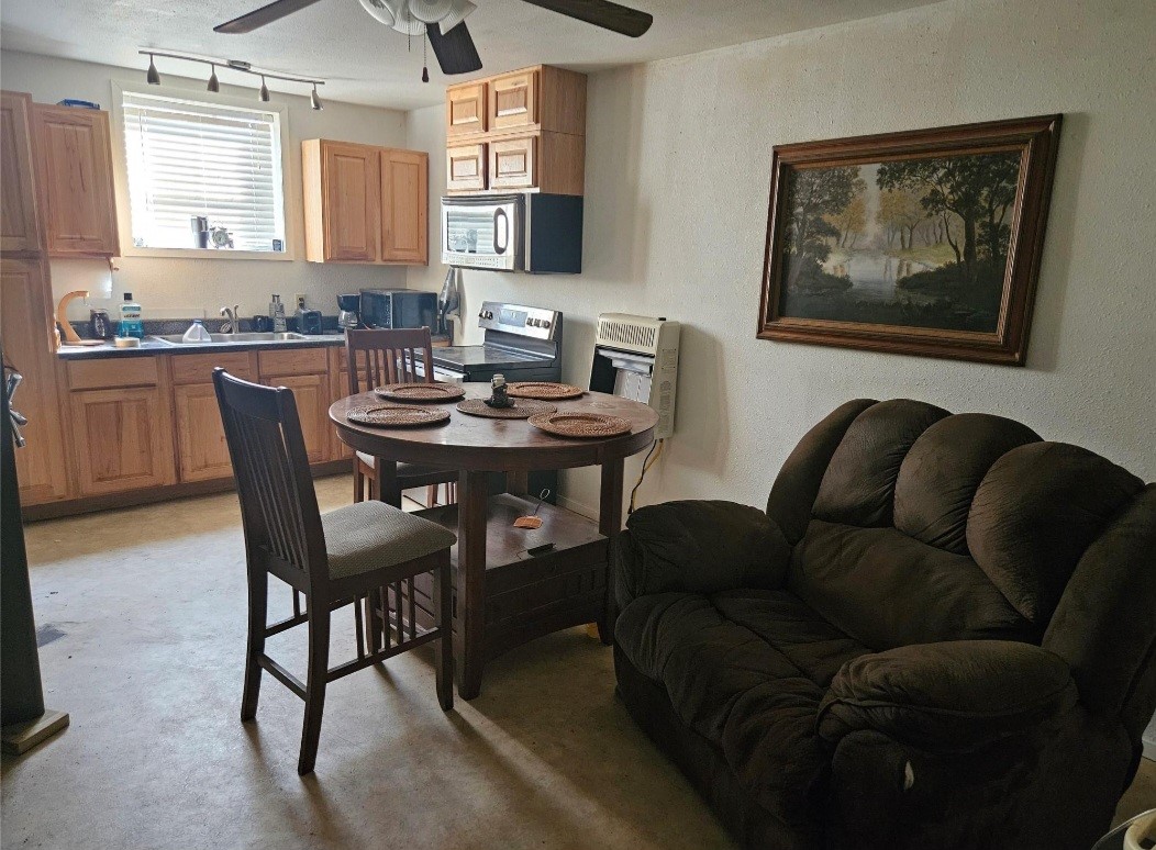 1347 Farm Road 38 S Brookston TX 75421