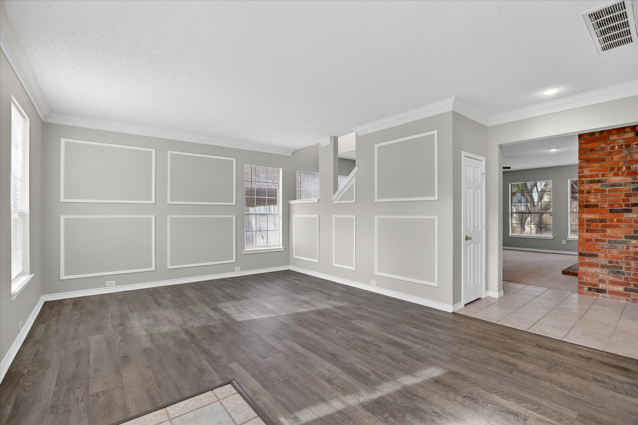 6114 Pinwood Circle Arlington TX 76001