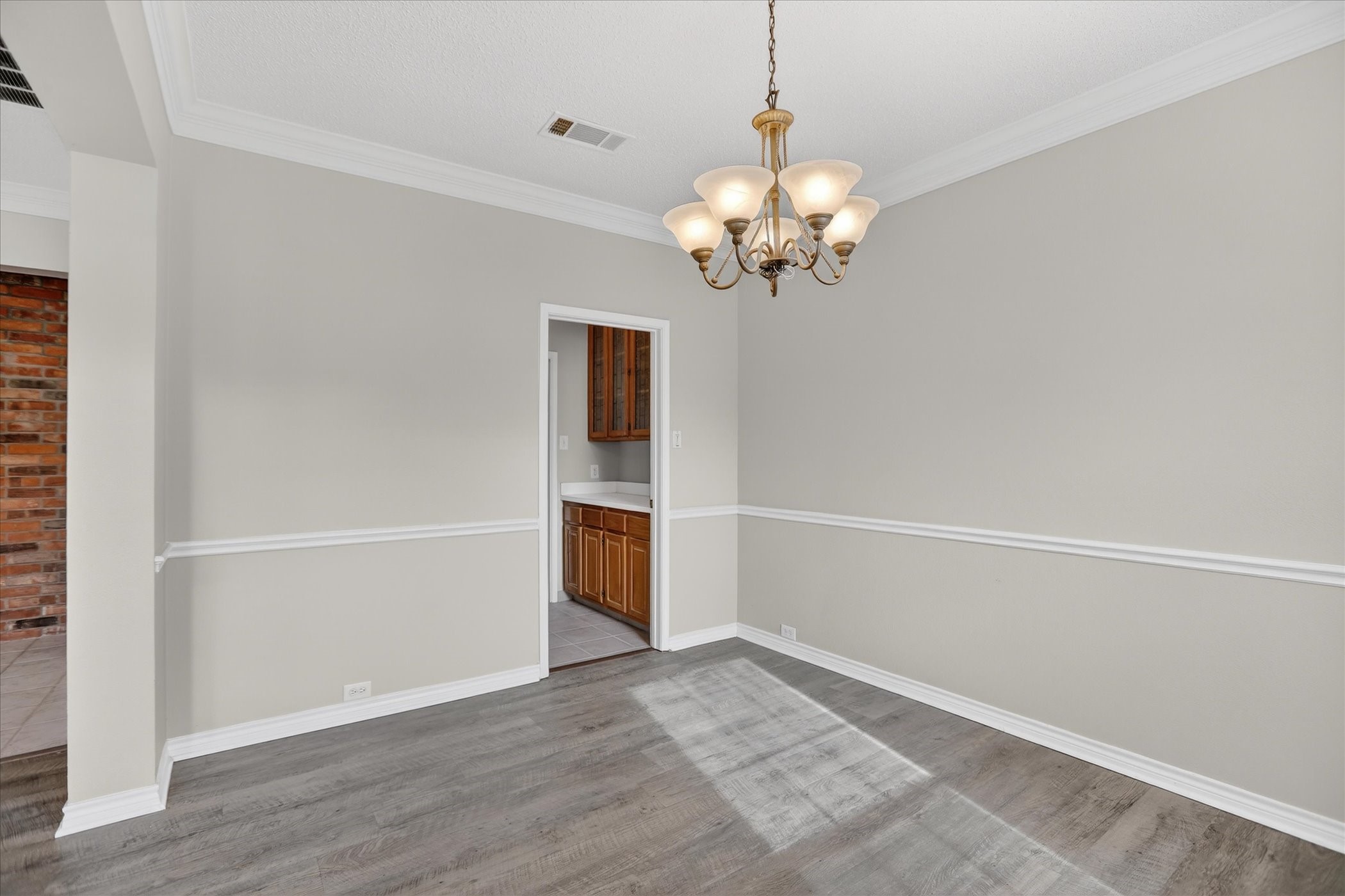 6114 Pinwood Circle Arlington TX 76001