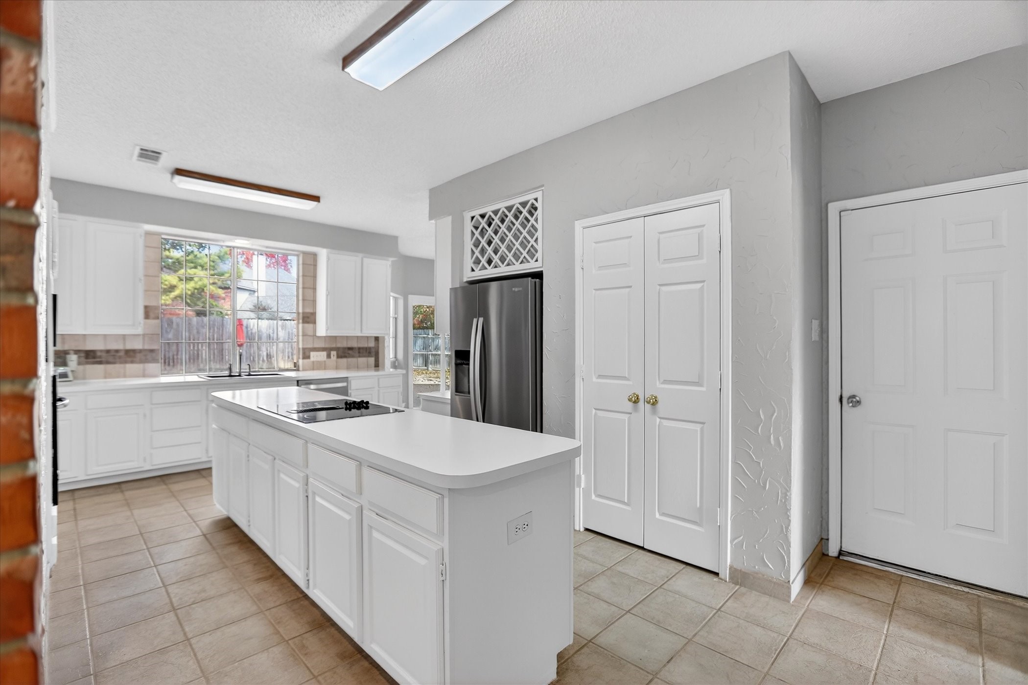 6114 Pinwood Circle Arlington TX 76001