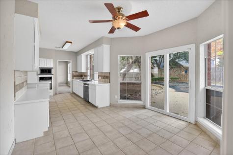 6114 Pinwood Circle Arlington TX 76001