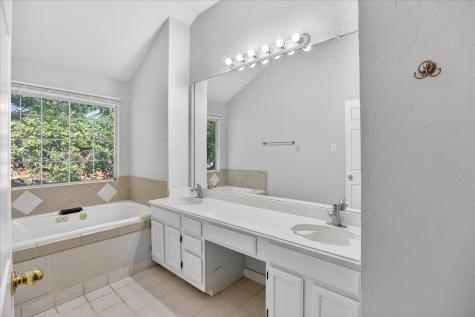 6114 Pinwood Circle Arlington TX 76001