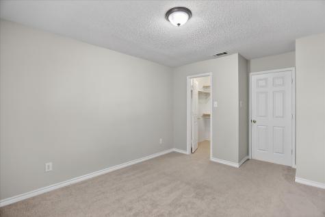 6114 Pinwood Circle Arlington TX 76001