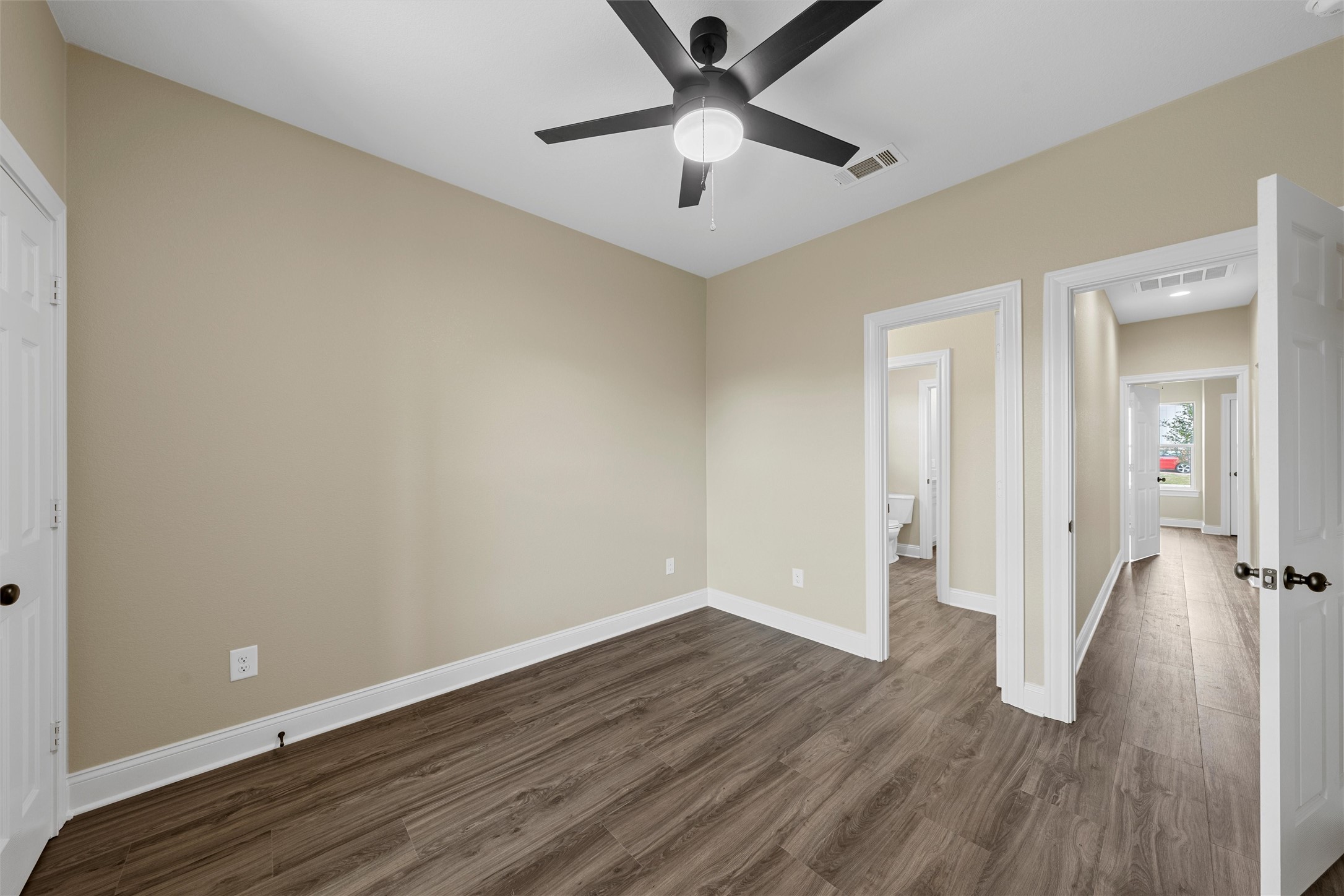 929 Northern Dancer Drive Hewitt TX 76643