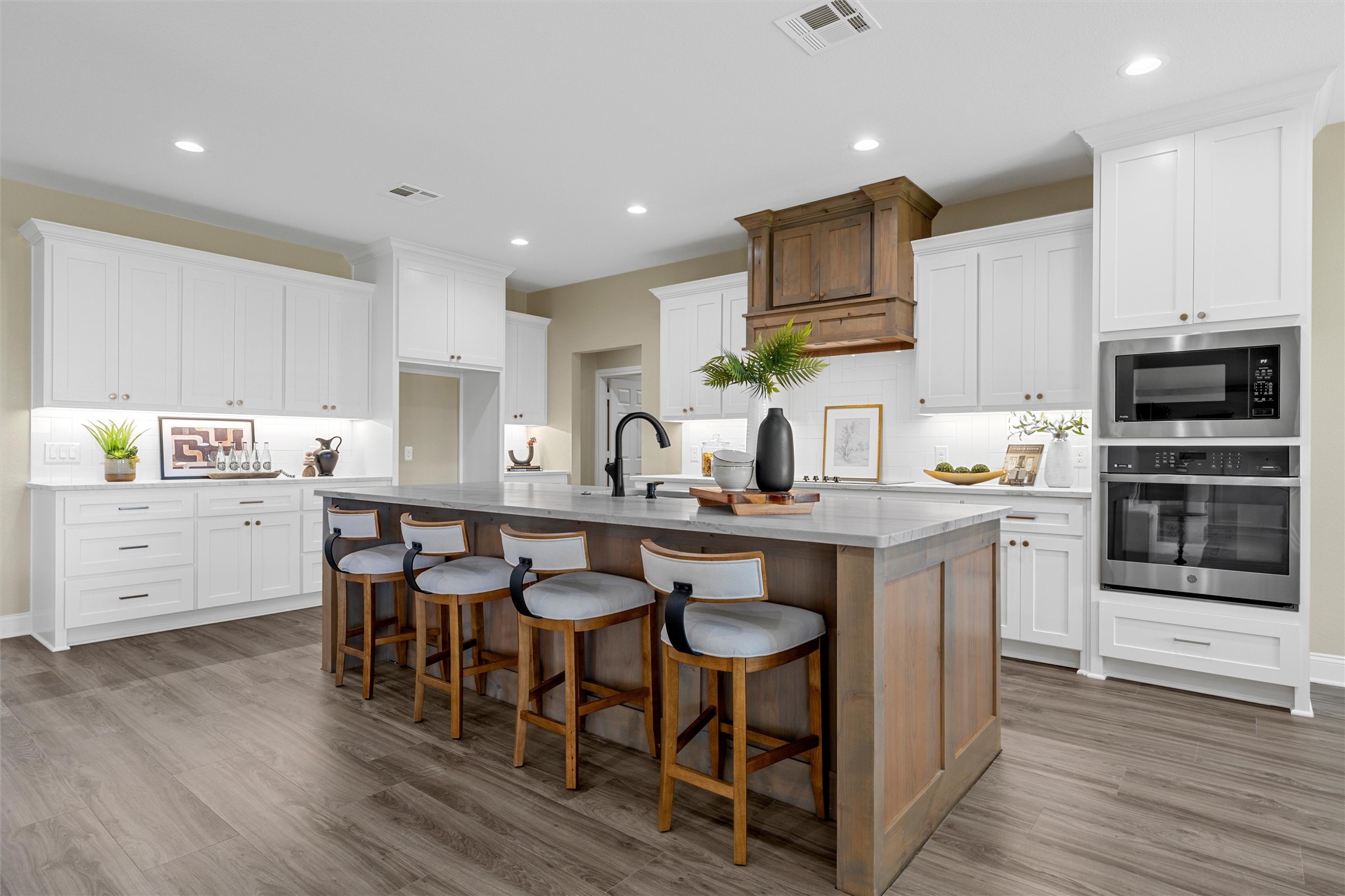 929 Northern Dancer Drive Hewitt TX 76643