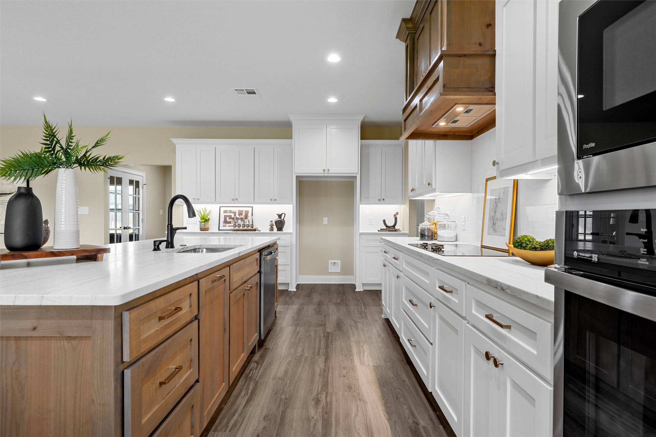 929 Northern Dancer Drive Hewitt TX 76643