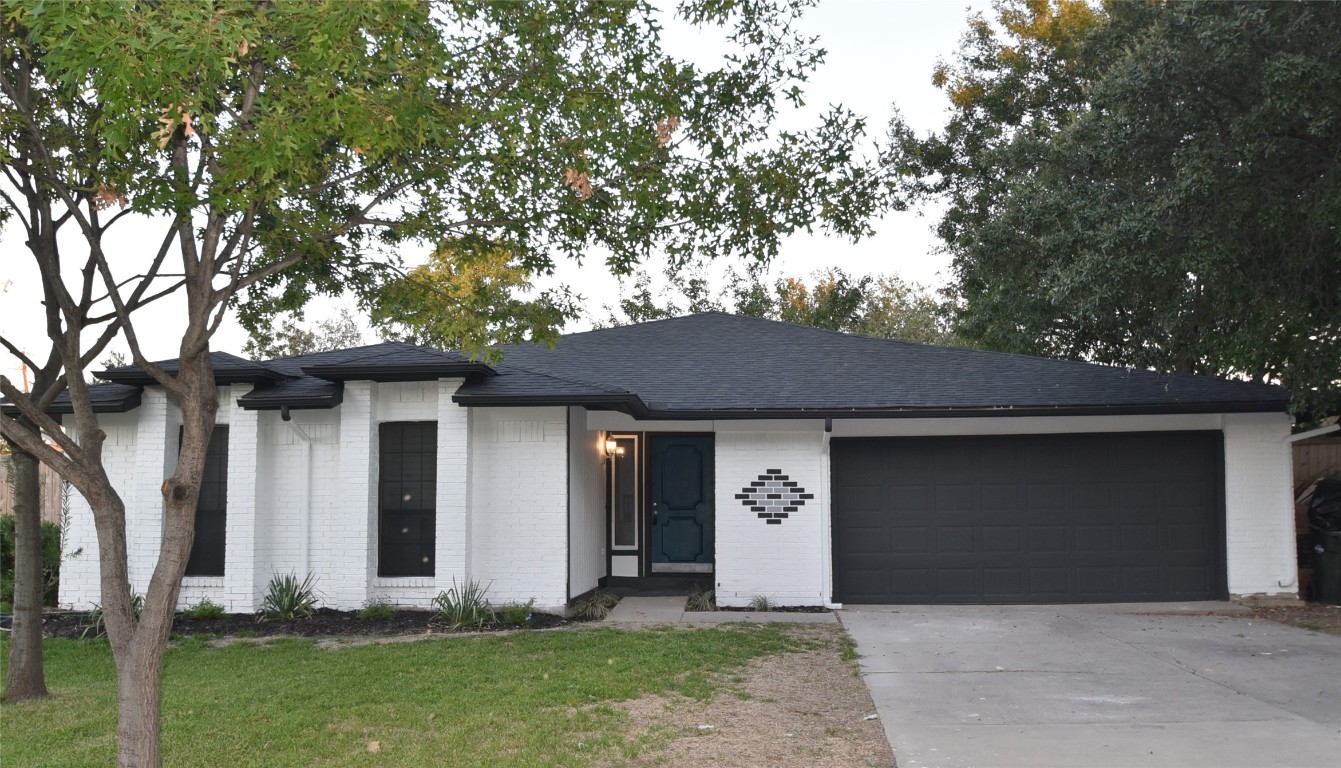 2112 Via Del Plata Carrollton TX 75006