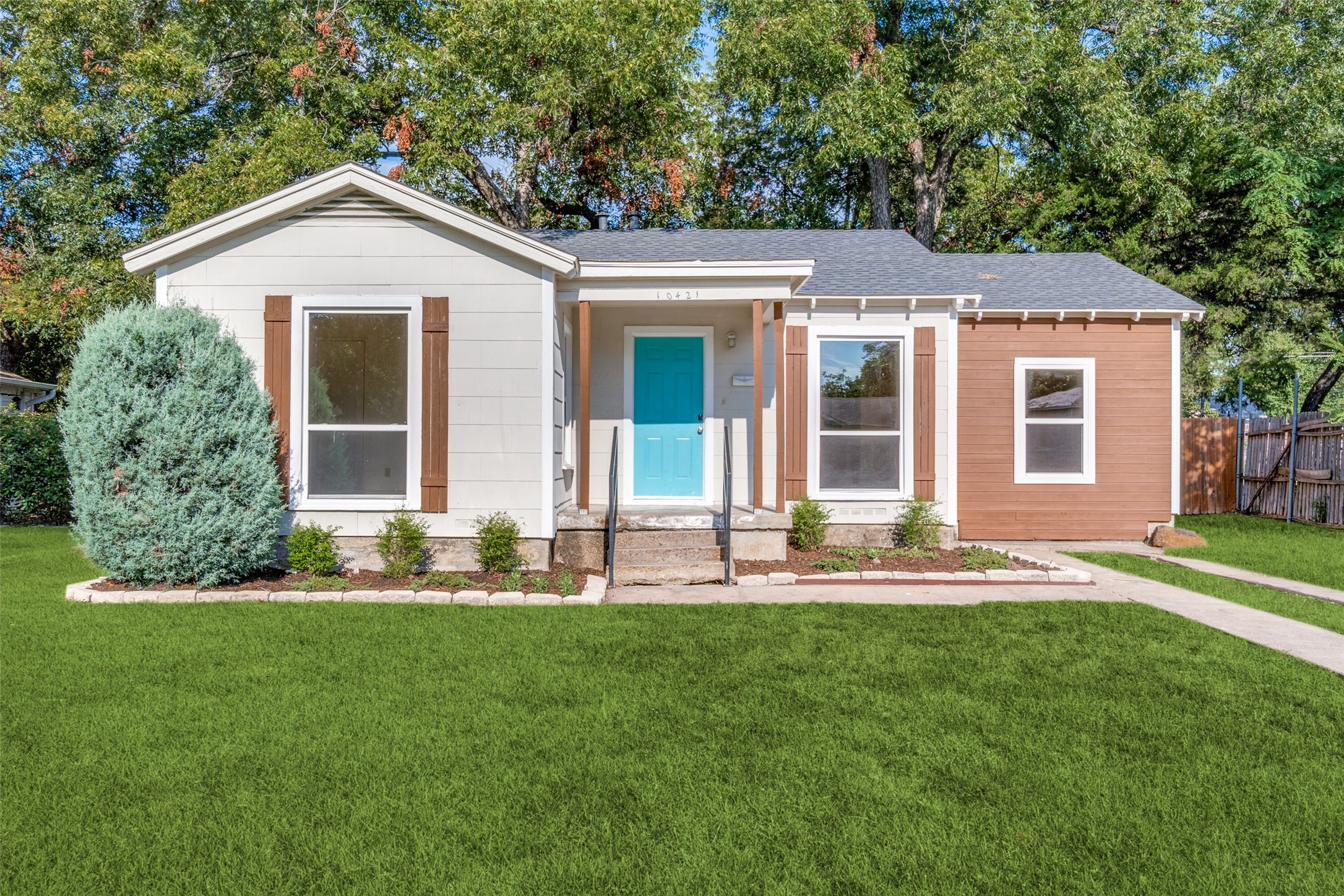 10421 Losa Drive Dallas TX 75218