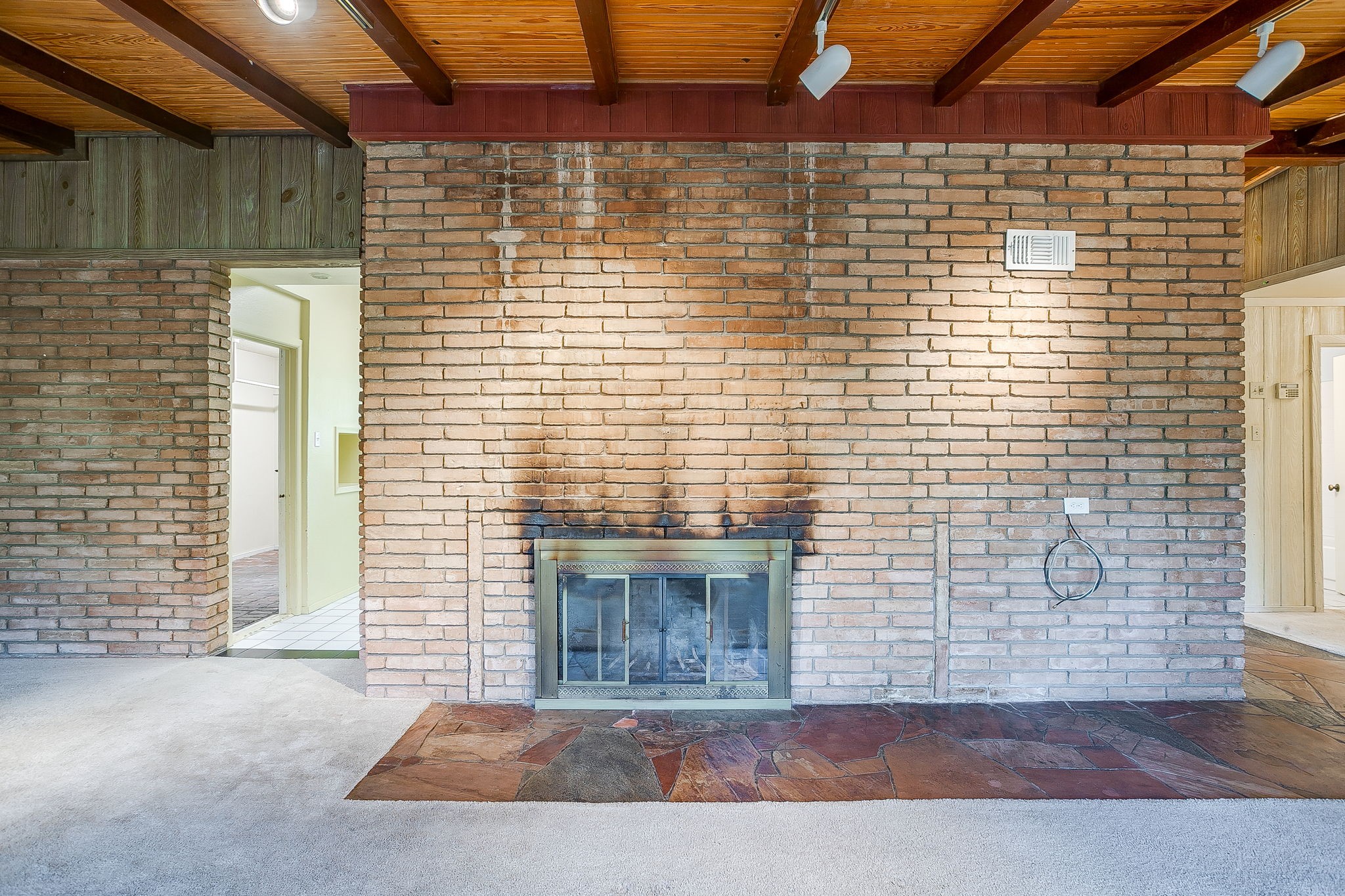 1100 Mockingbird Lane Arlington TX 76013