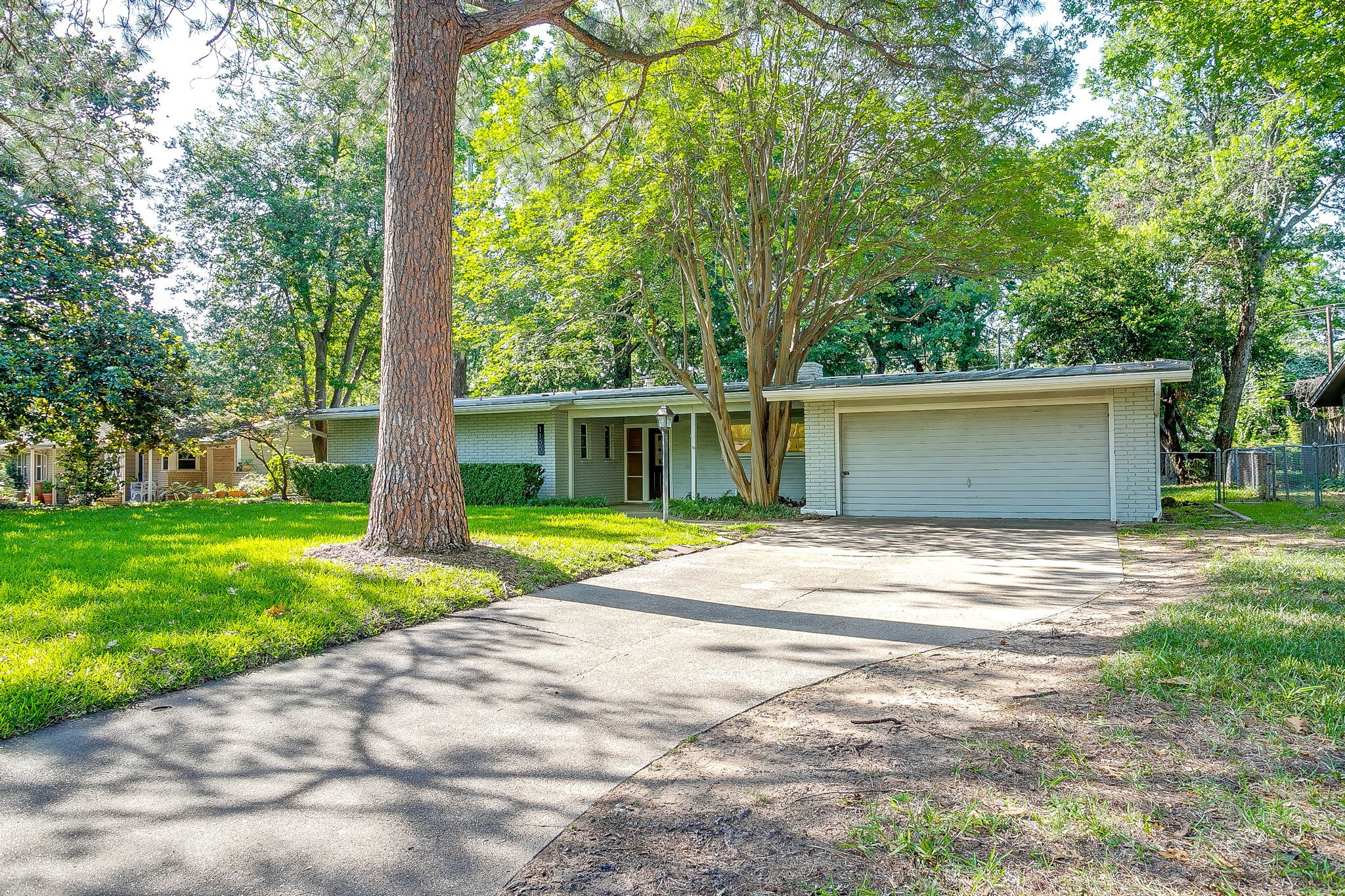 1100 Mockingbird Lane Arlington TX 76013