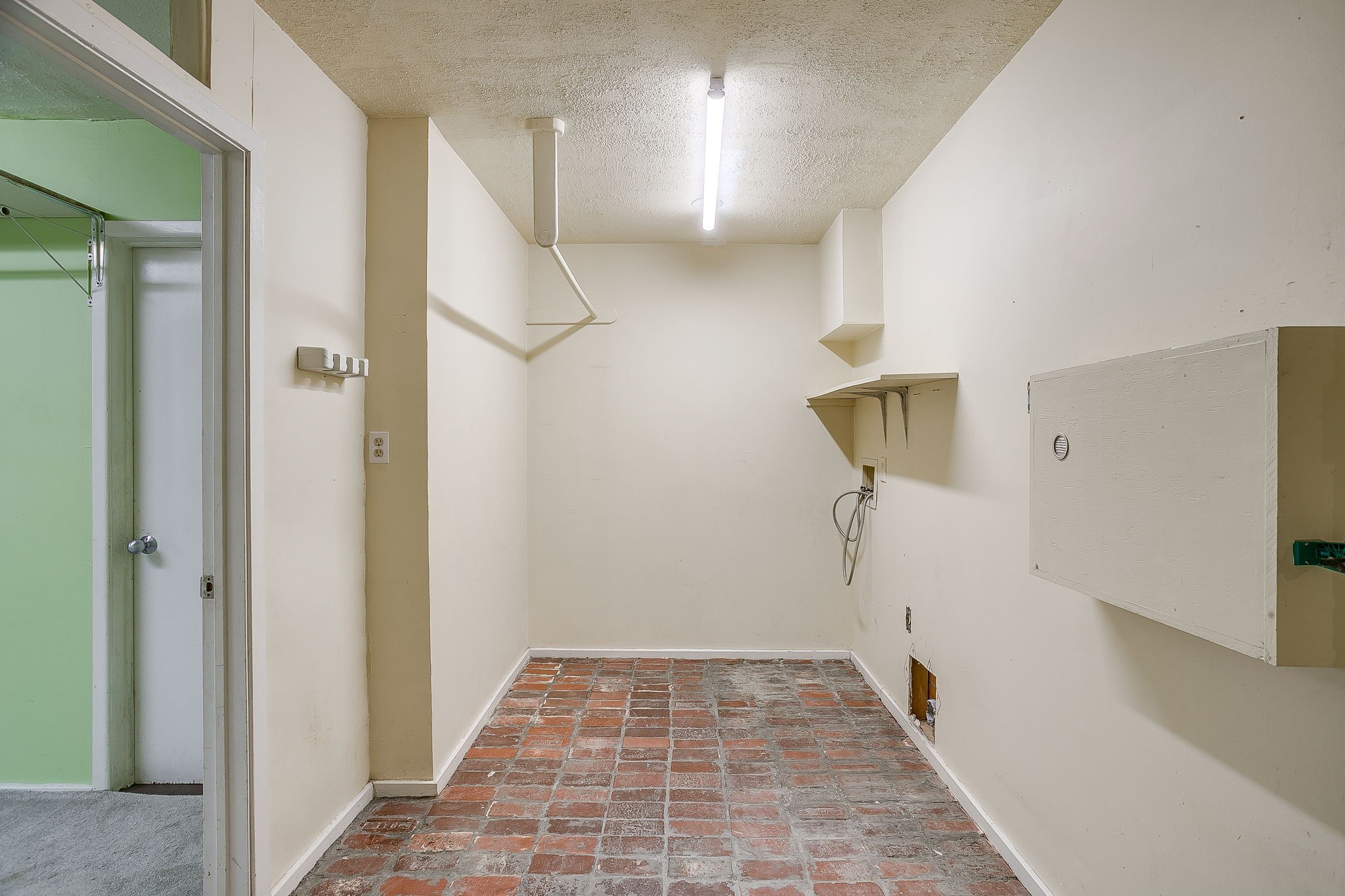 1100 Mockingbird Lane Arlington TX 76013