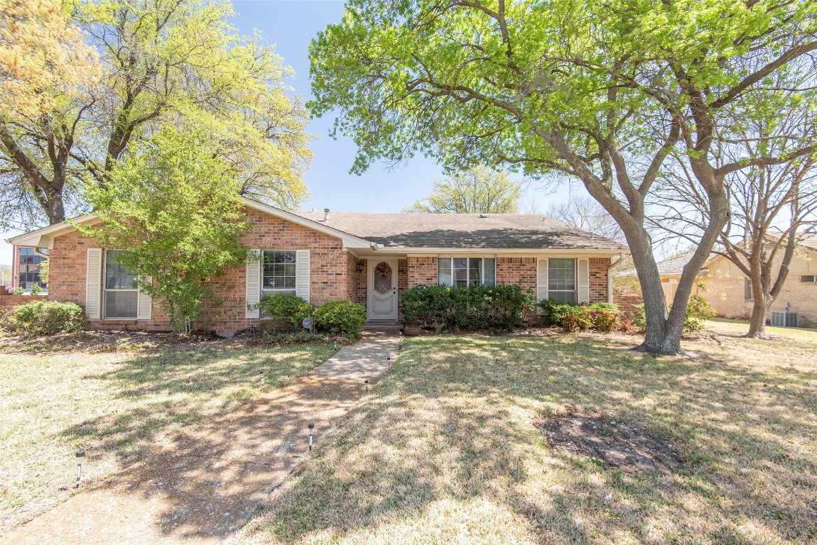 330 N Venice Drive Duncanville TX 75116