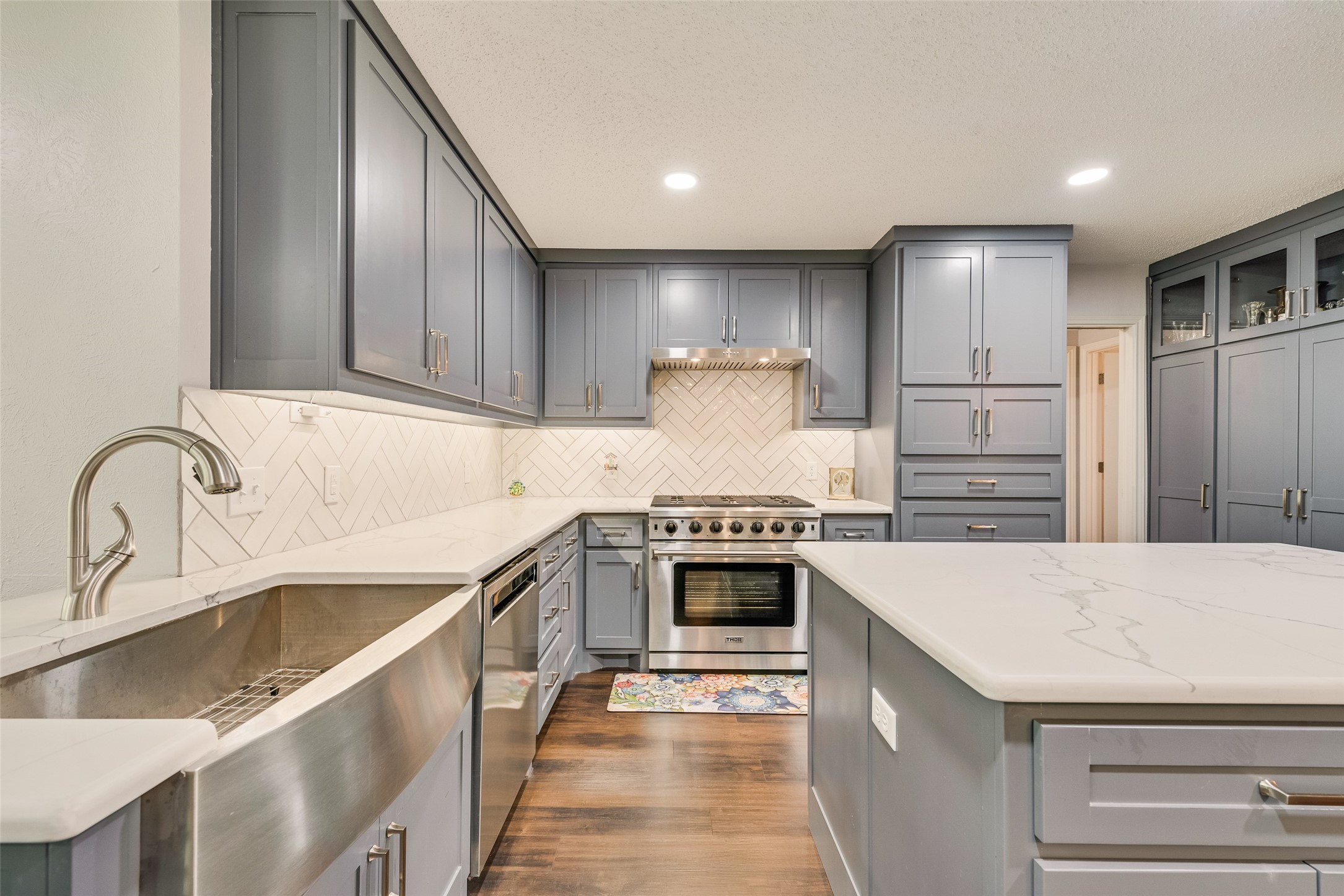 805 Crowley Road Arlington TX 76012