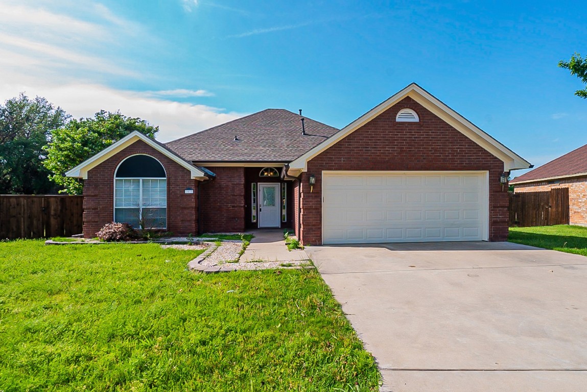 2033 Brooke Drive Sanger TX 76266