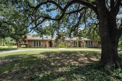 2016 Pembrooke Place Denton TX 76205