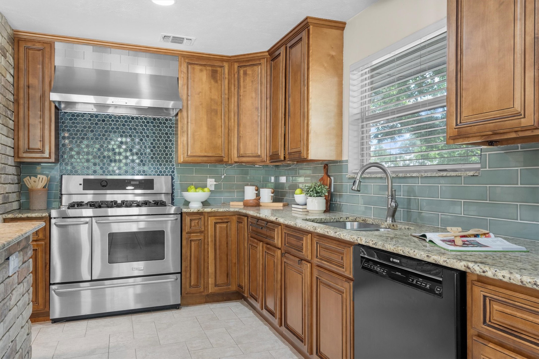 2016 Pembrooke Place Denton TX 76205
