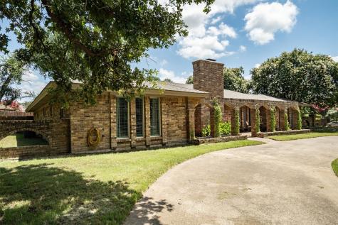2016 Pembrooke Place Denton TX 76205