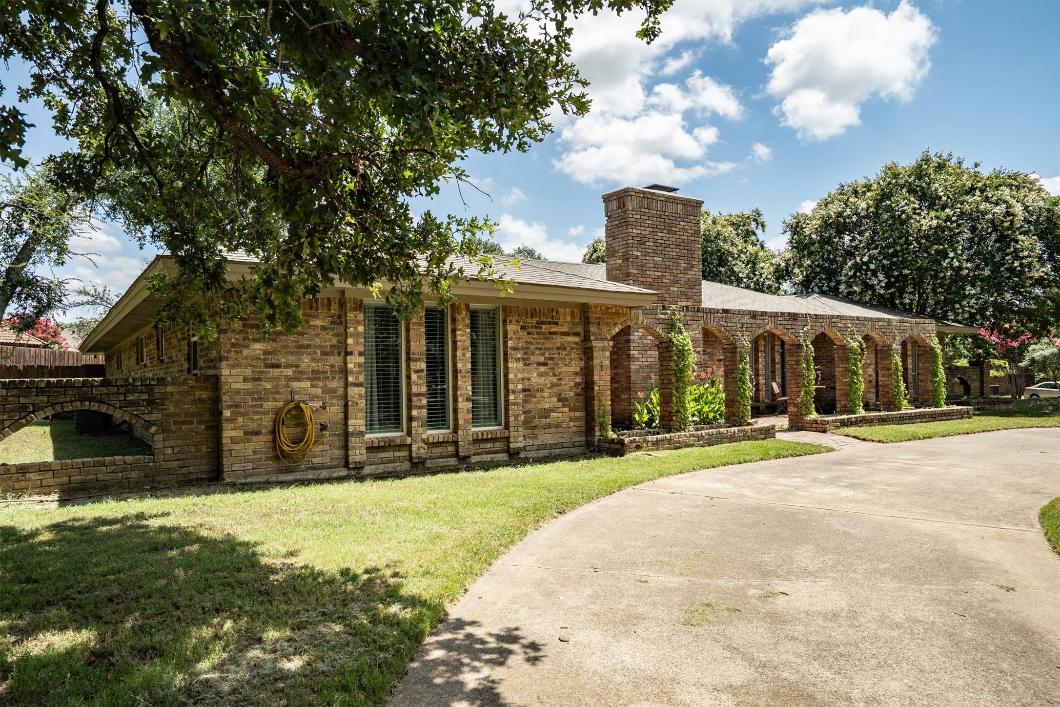 2016 Pembrooke Place Denton TX 76205