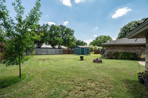 2016 Pembrooke Place Denton TX 76205