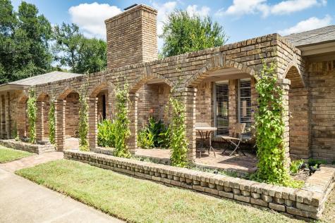 2016 Pembrooke Place Denton TX 76205