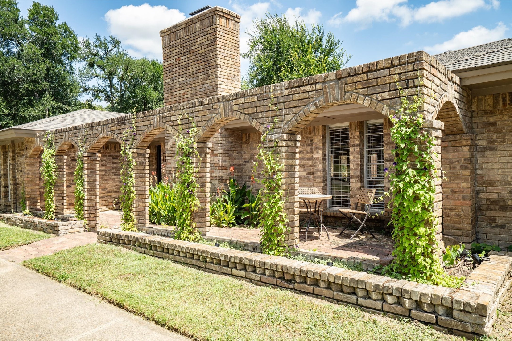 2016 Pembrooke Place Denton TX 76205
