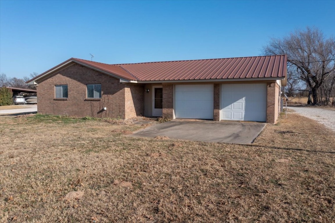 10702 State Highway 59 N Montague TX 76251