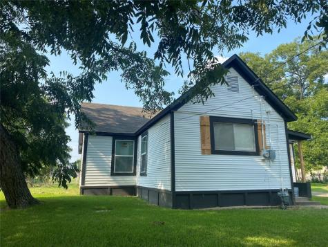 1308 Chestnut Street Commerce TX 75428