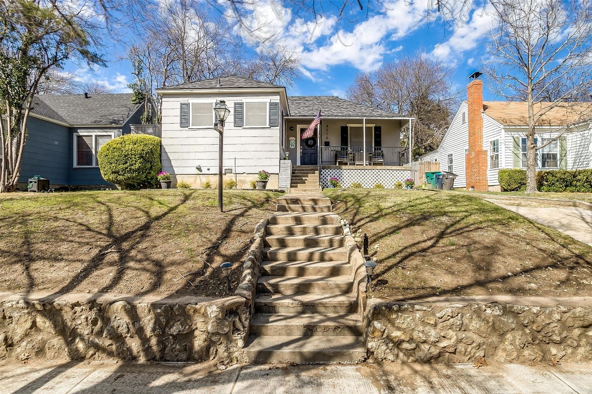 4216 Curzon Avenue Fort Worth TX 76107