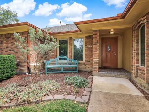1610 Surrey Court Garland TX 75043