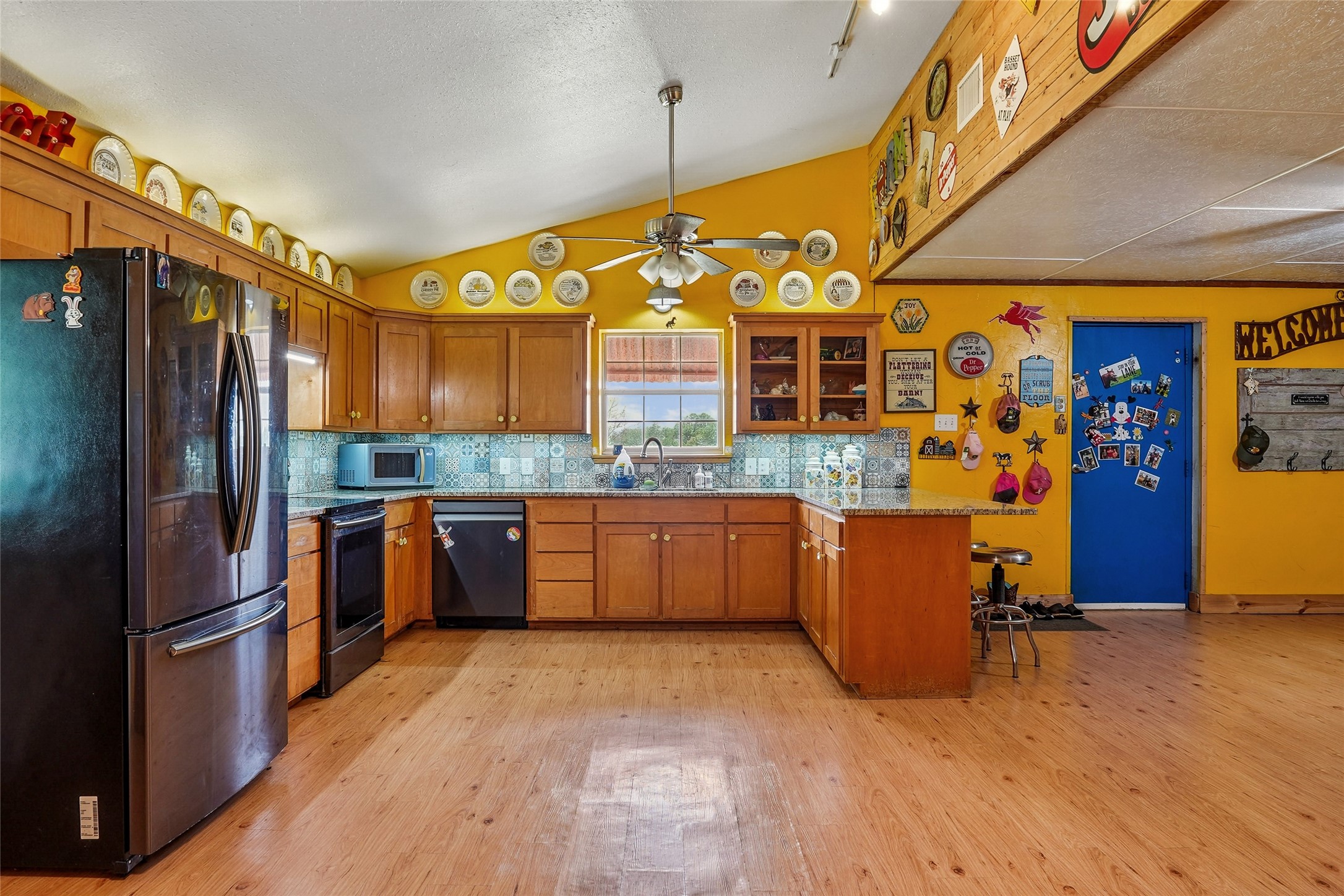 1406 N Johnson Loop Montague TX 76251
