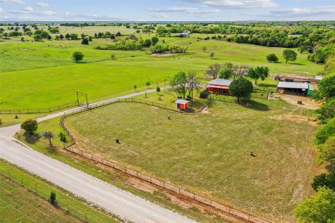 1406 N Johnson Loop Montague TX 76251