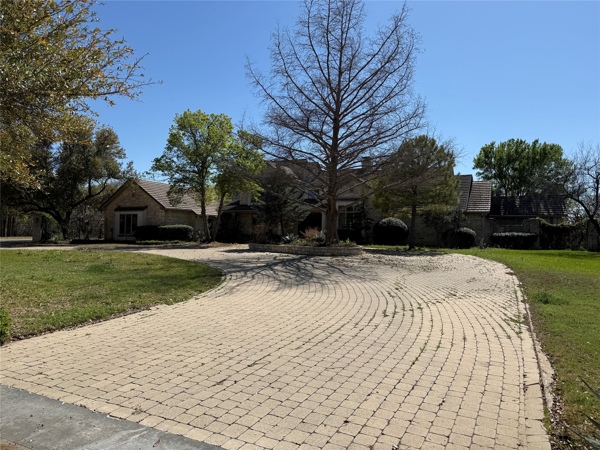 2316 Starlight Court Arlington TX 76016