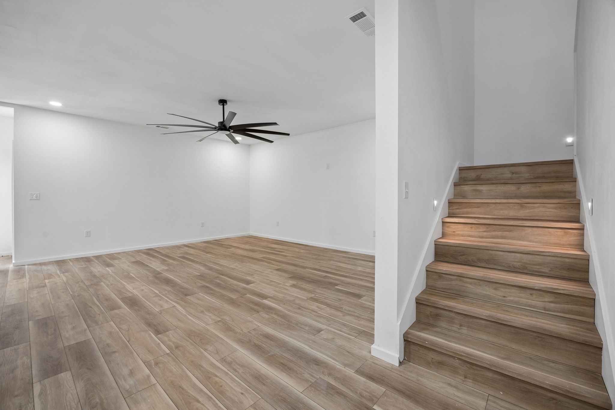 1011 S Waverly Drive Dallas TX 75208